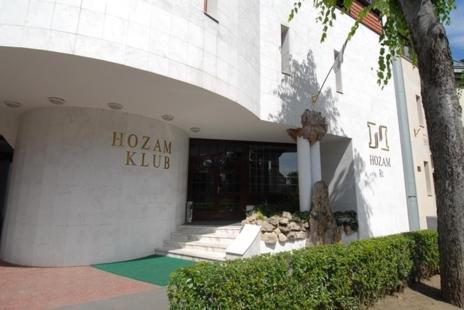 Hozam Wellness Es Apartman Szolnok Exterior photo